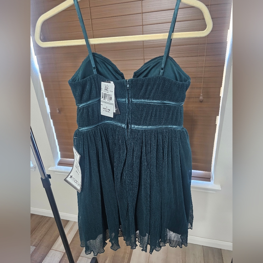 Women's clothing(91) - Picture 4 of 6